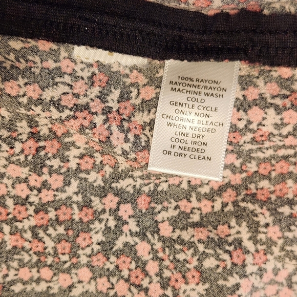 LOFT Women's Floral Print Sleep Shorts - Picture 4 of 5